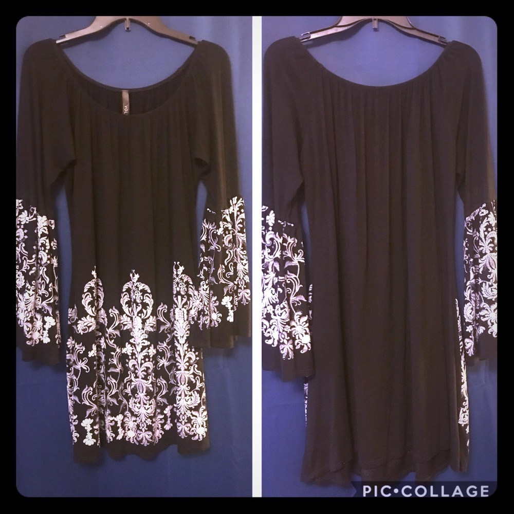 Voll  A-line black, long sleeved dress